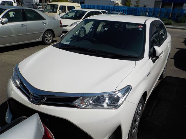 TOYOTA COROLLA AXIO, HYBRID WHITE COLOUR 2019