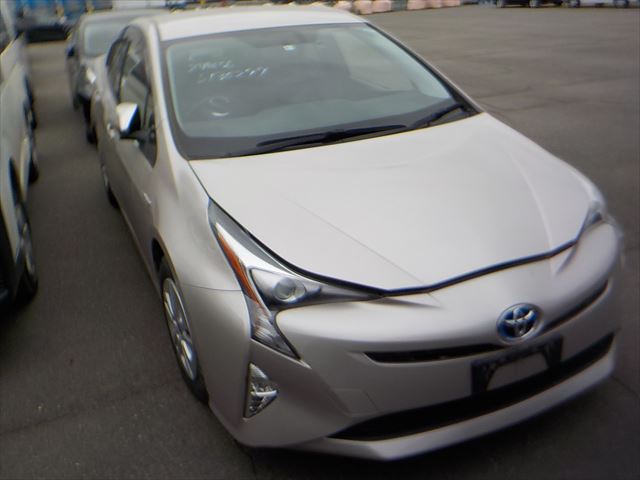 TOYOTA PRIUS HYBRID 2018 S GOLDEN