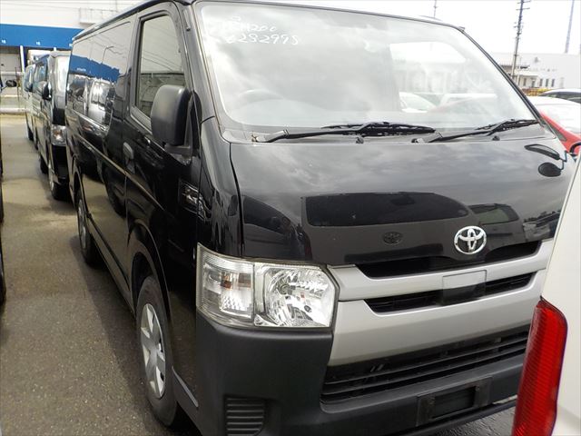 TOYOTA HIACE X 2018 BLACK