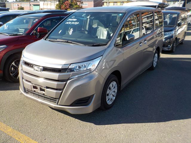 TOYOTA NOAH X 2020 BROWN